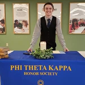 Meet your Posher, Christian